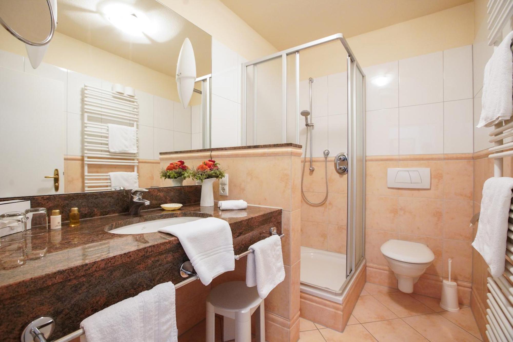 Junior Suite „Ostfriesenhof" mit Meerblick – ohne Aufzug